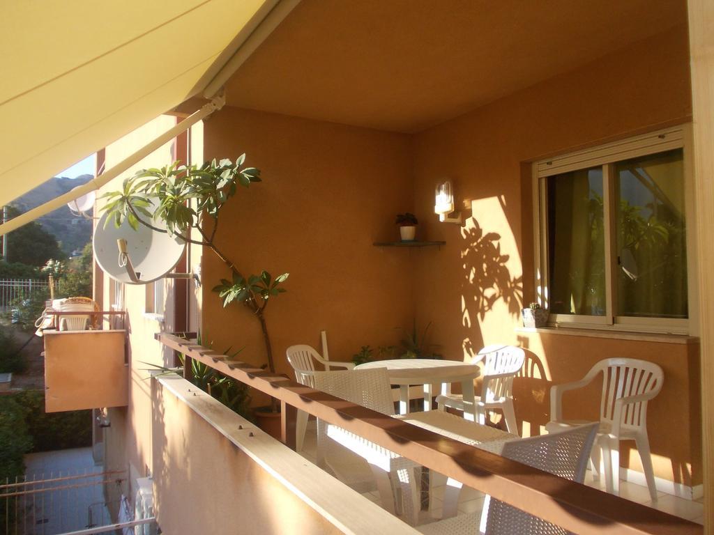 Nest Apollo Apartment Mondello Exterior photo